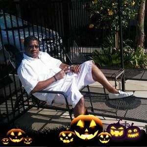 Meet your Posher, Gregory